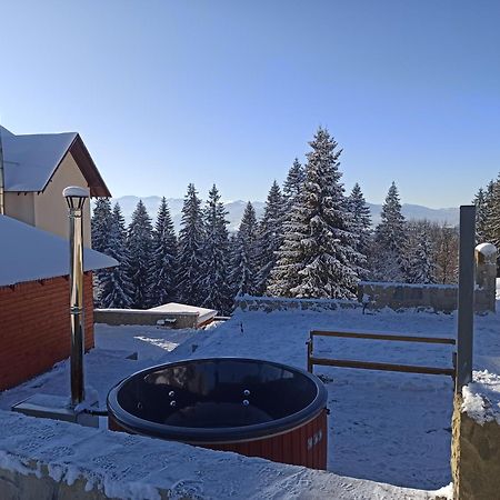 У Павла Hotel Yablunytsya Exterior photo
