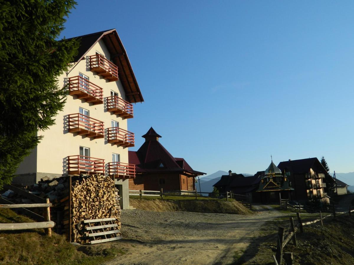 У Павла Hotel Yablunytsya Exterior photo